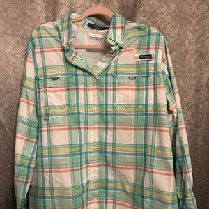 Columbia Womens Green Plaid Shirt